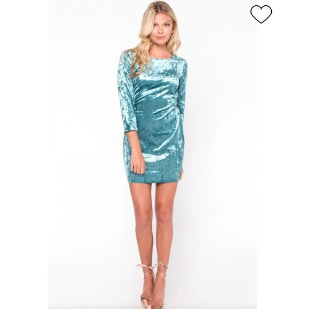 Everly NWT Turquoise Crushed Velvet Side Cutout Dress Size S